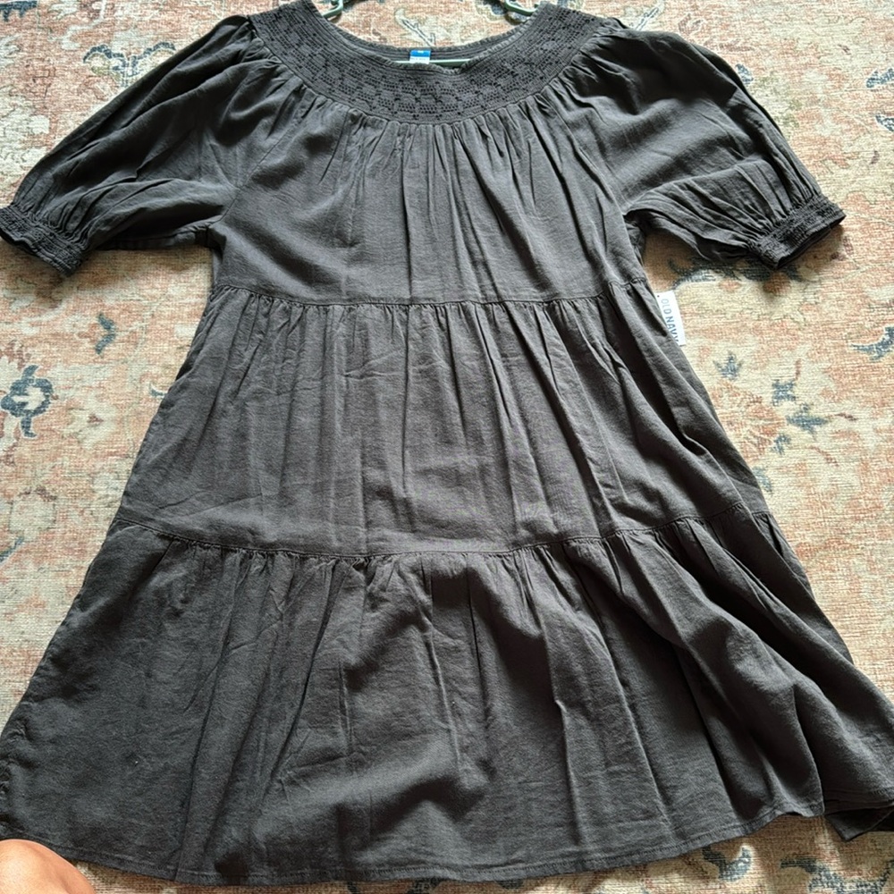 Women’s old navy mid dress with pockets